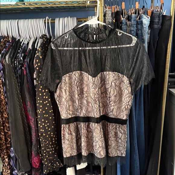 White House Black Market Size 12 - Picture 4 of 8